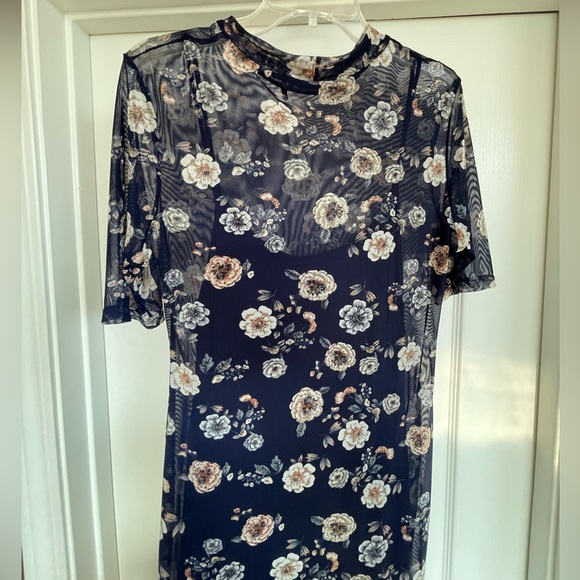Potter’s Pot Navy floral sheer midi dress. Large. Perfect for Fall wedding - Picture 1 of 8